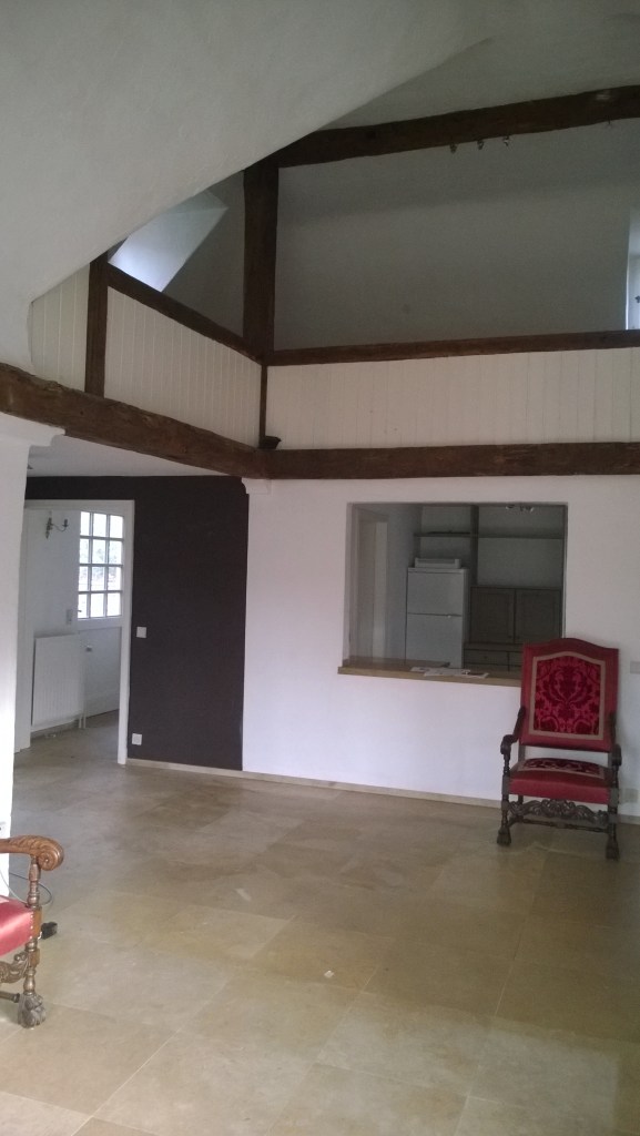 Leefdael (de Liedekerke)
Rénovation complète d’une maison en collaboration avec un bureau d’architecture intérieure
Les travaux se sont réalisés bonne coordination avec les entreprises et respect des délais