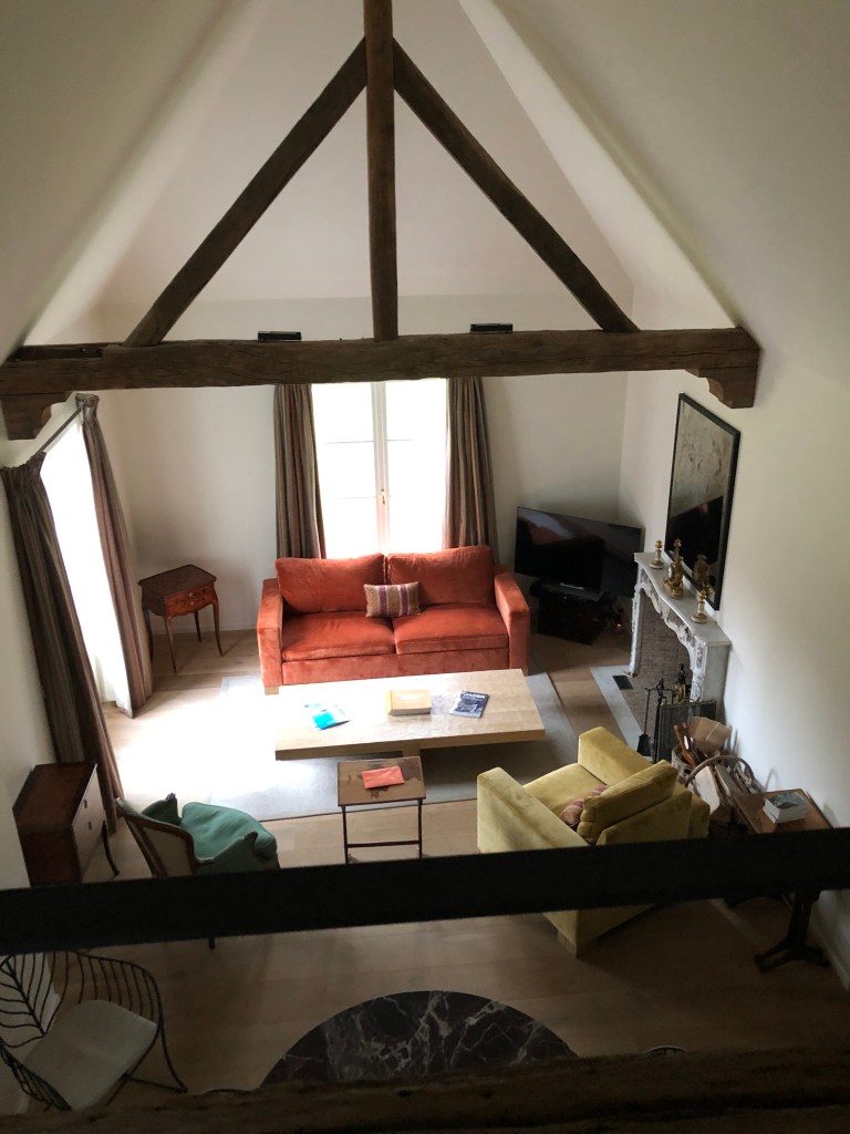 Leefdael (de Liedekerke)
Rénovation complète d’une maison en collaboration avec un bureau d’architecture intérieure
Les travaux se sont réalisés bonne coordination avec les entreprises et respect des délais